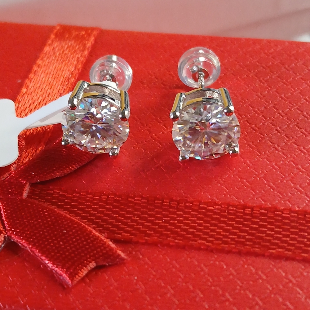 Certified 2ct Moissanite 925 Sterling Silver Stud Earrings - Picture 3 of 13